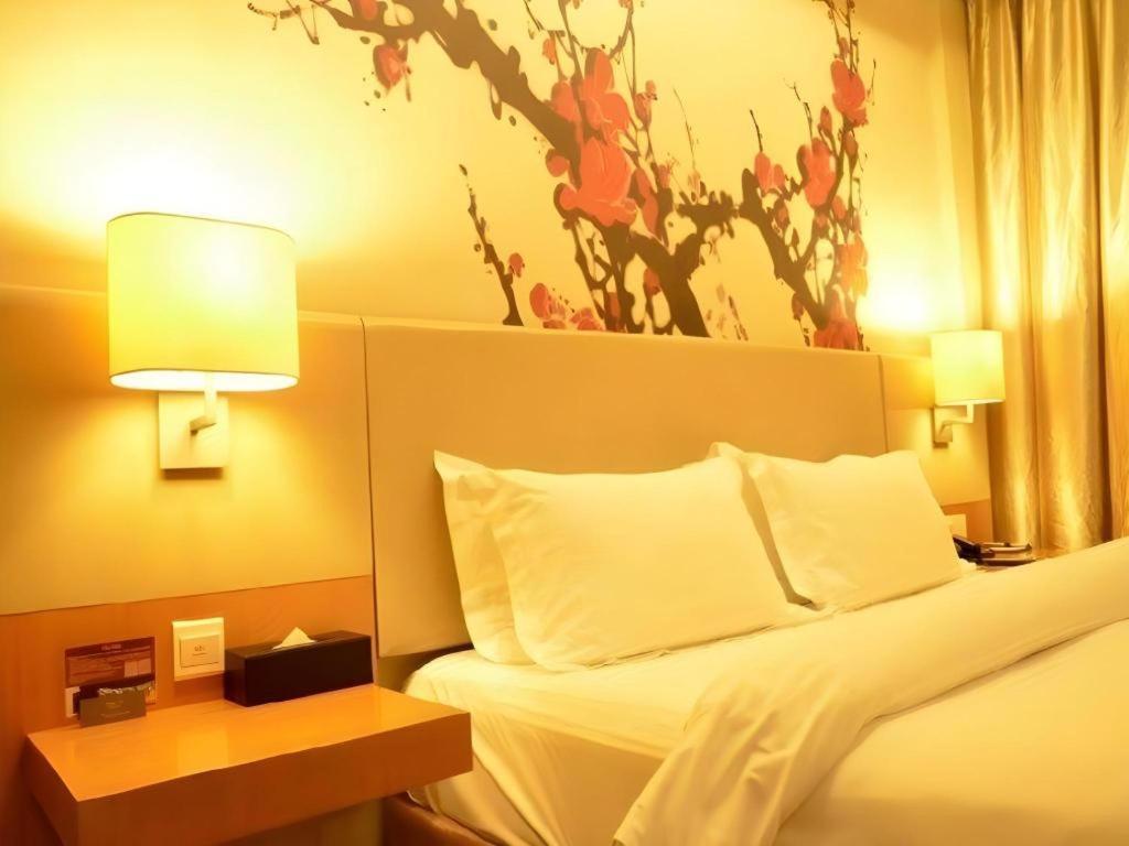 Metropolo Hotel Wuchuang Jiangtan Jiyuqiao Metro Station Wuhan Esterno foto